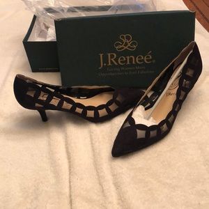 NEVER WORN Black suede pumps